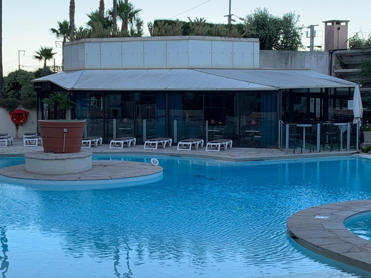 Le Palm Azur - Vue Mer Sur Les Iles De Lerins Cannes Luaran gambar